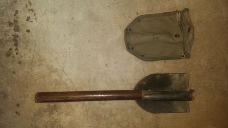 Trench shovel
