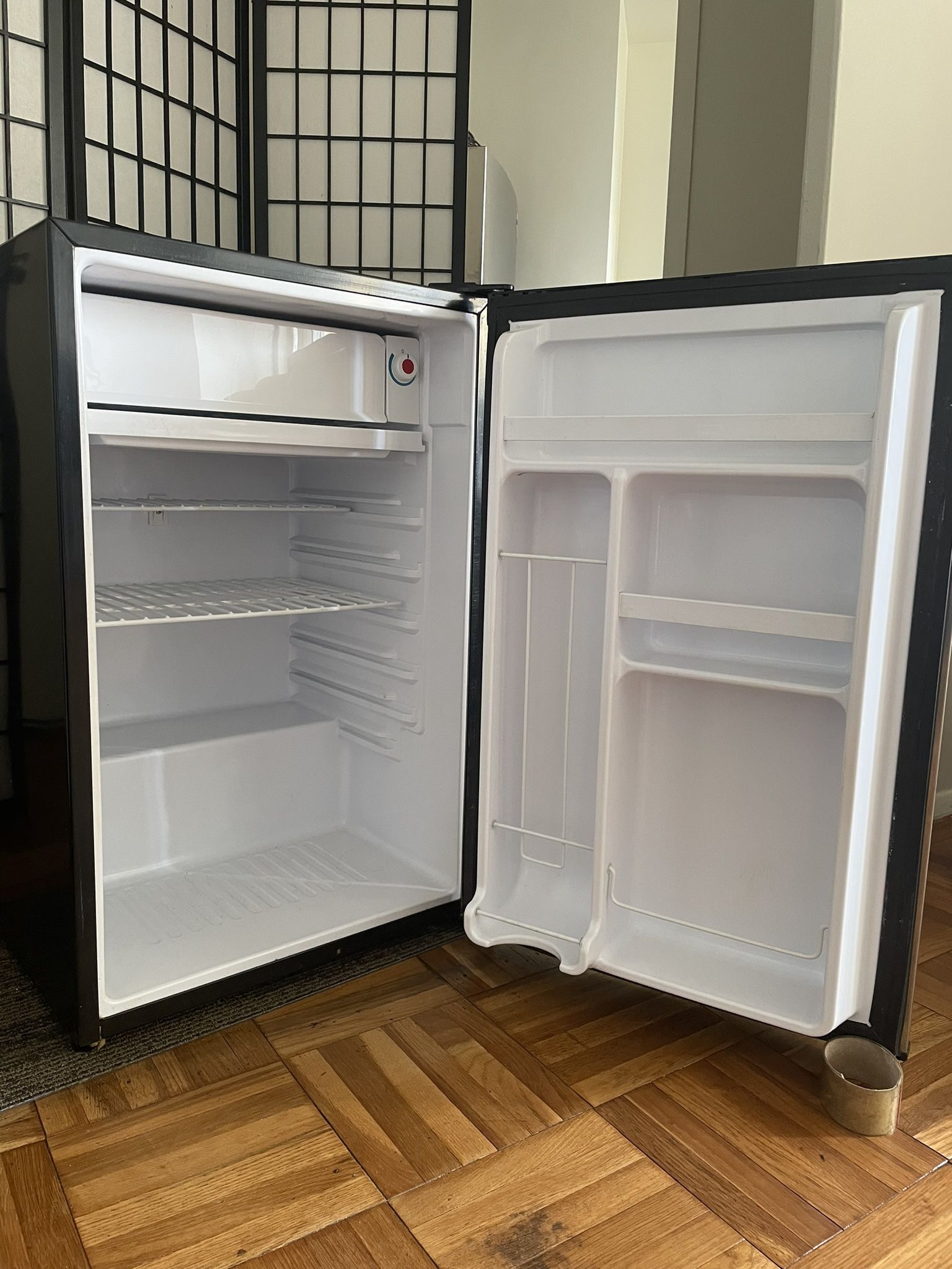 Danby Mini Refrigerator for Bedroom, Living Room, Bar, Dorm, Kitchen, Office,