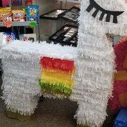 Llama piñata 