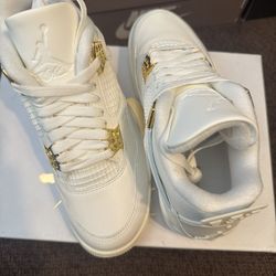 Jordan Metalic Gold/ Sail