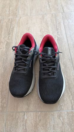 Brooks shoes size 11.5
