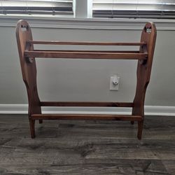 Vintage solid wood quilt or blanket rack 32x32.5 in