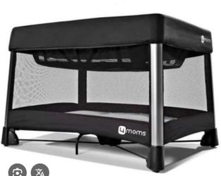4 Moms pack and play