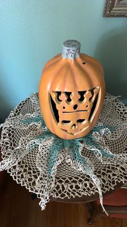 Skull King Crown Jack-O- Lantern Blow Mold