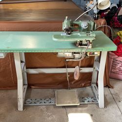 Máquina De Coser Dobladillo 