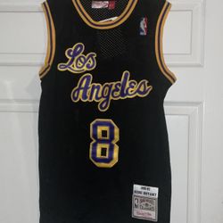 Kobe Bryant #8 Mitchell & Ness 96-97 LA Lakers Jersey Adult Mens size small New with Tags 