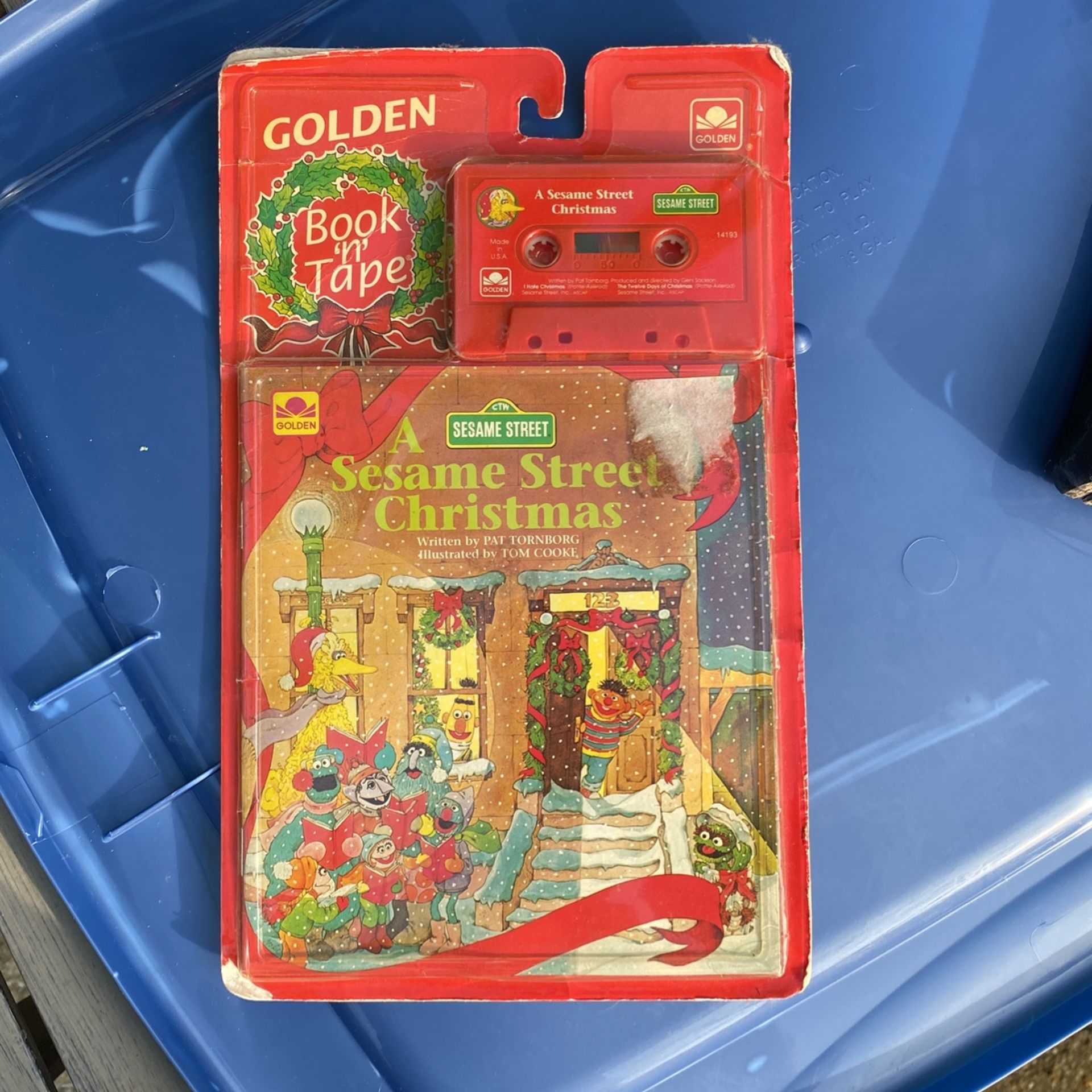 Sesame Street Christmas Book N Tape 1992