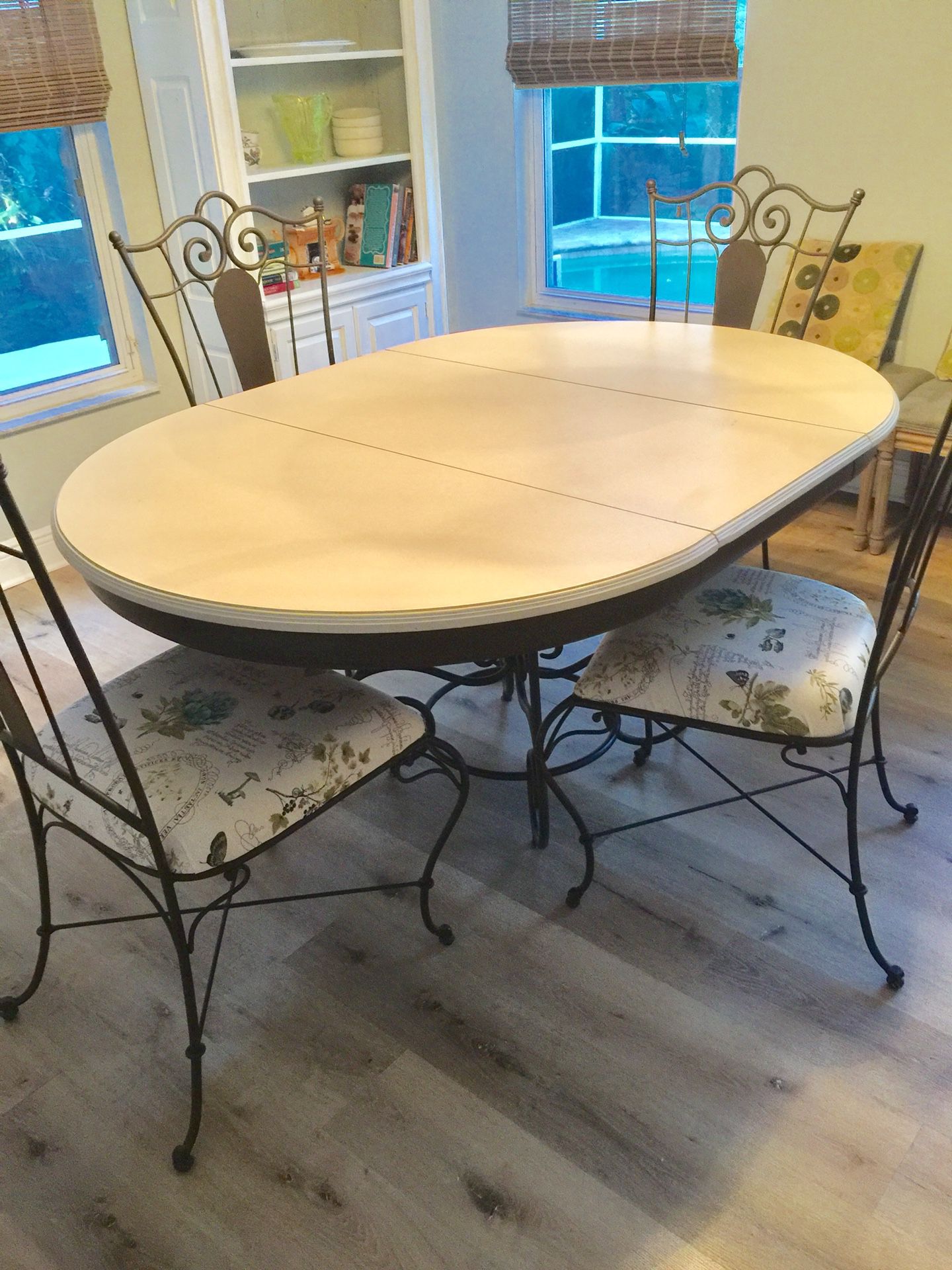 Must go NOW! LIKE NEW Oak and Iron Dining Table 6 chairs