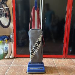 Oreck Vaccum Commercial Xl
