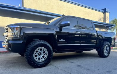 Kmc 444 Mesa Custom Chrome 17x9 6x139.7 +0 Offset with Toyo R/T Pro 35x12.50R17 Tires🔥🔥🔥🔥