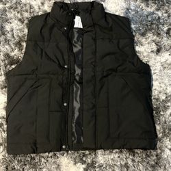Old Navy Black Puffer Vest – Size XL (New with Tags)