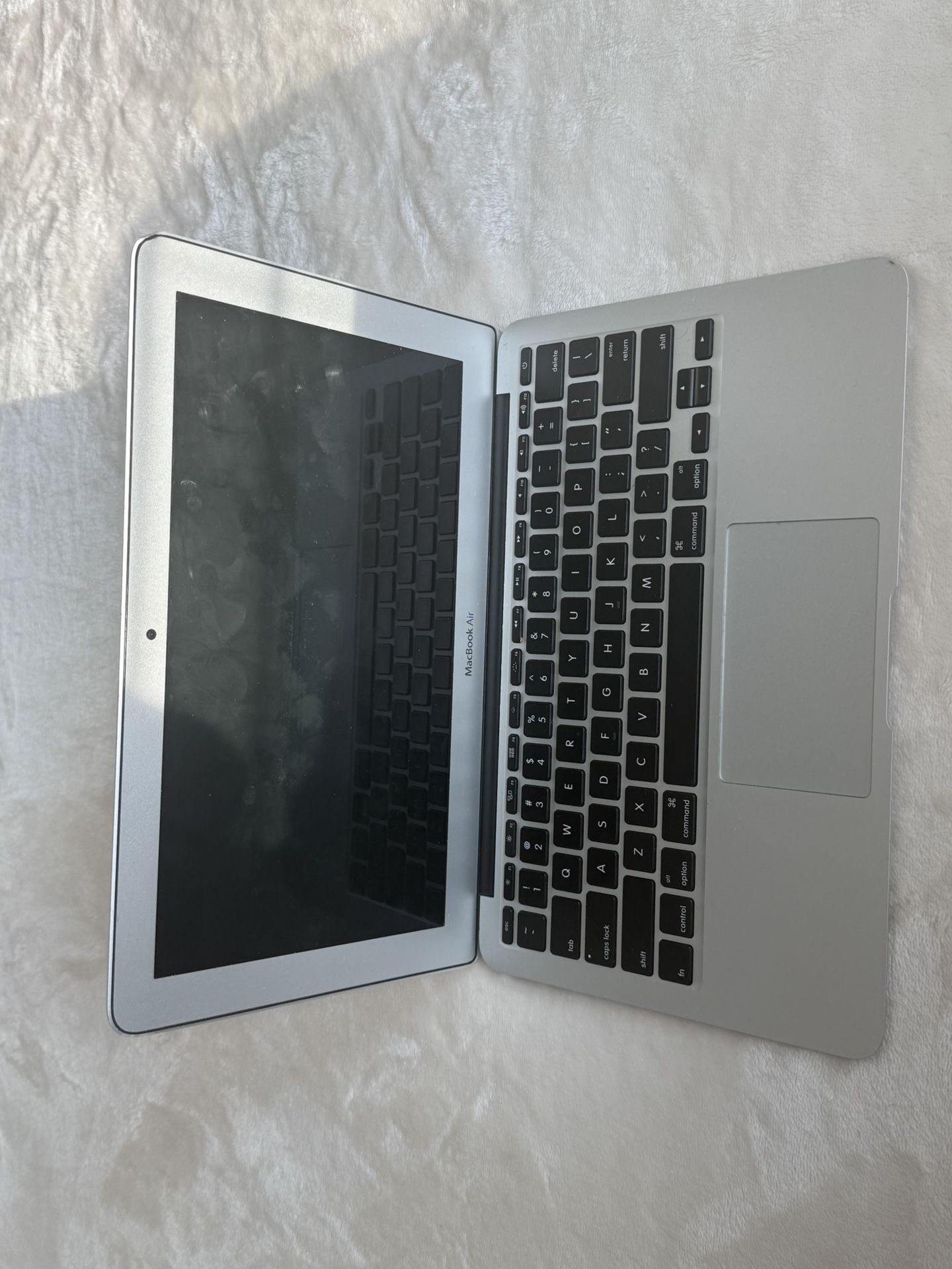 MacBook