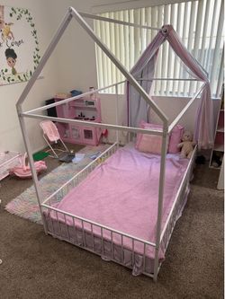 Full size children’s bed frame