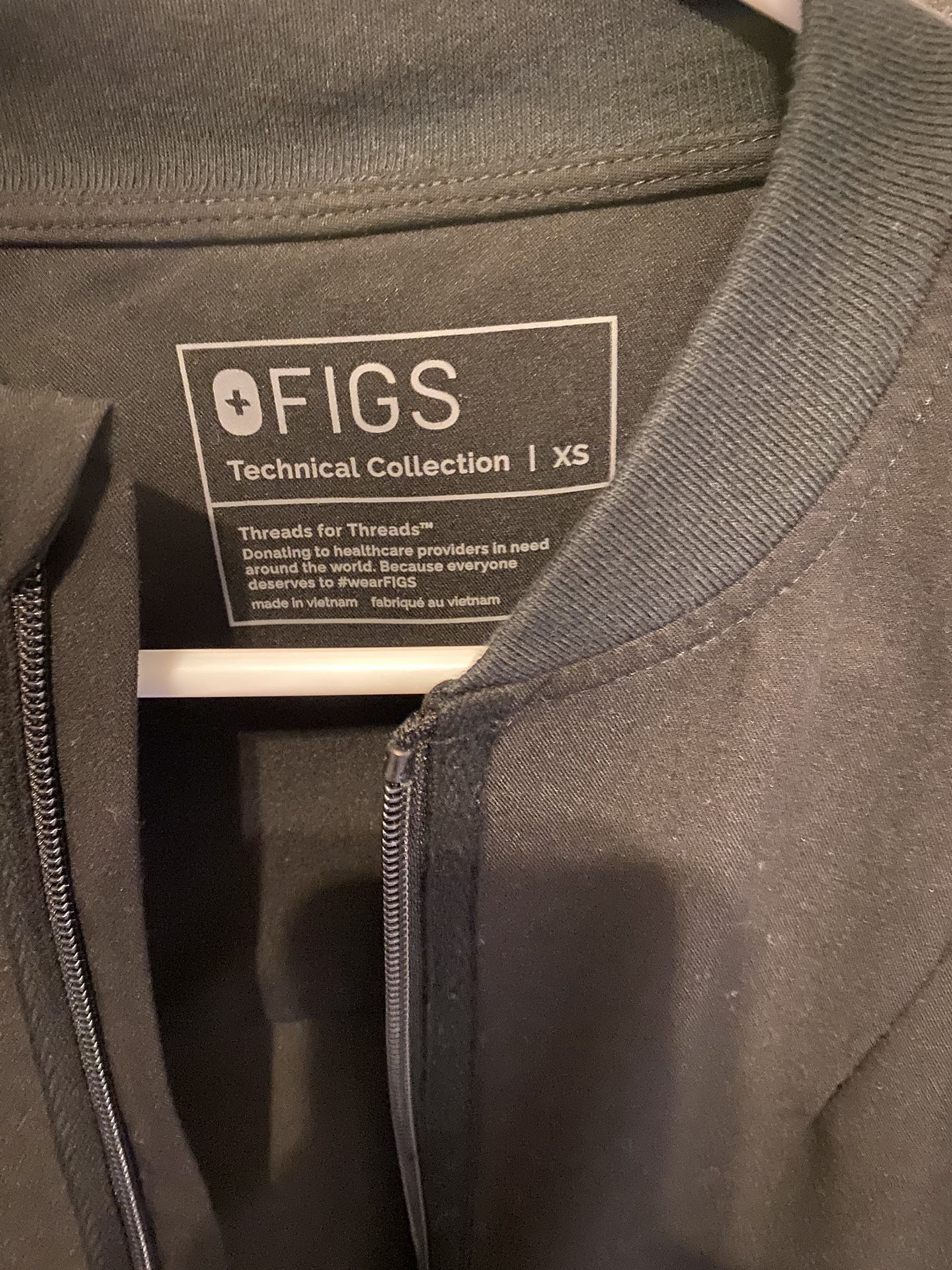 FIGS Bellery Scrub Jacket for Sale in Gilbert, AZ - OfferUp