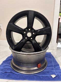 Nissan 350Z Wheels (Front Pair)