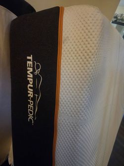 Twin mattress set