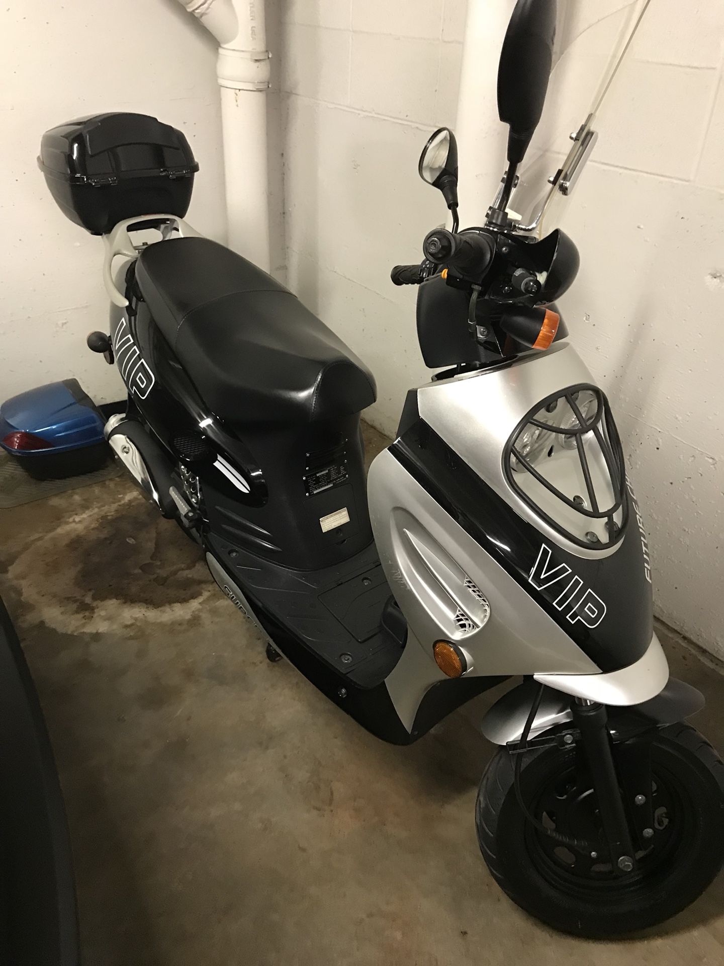 Moped for sale - mileage is in one of the photos