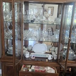 China Cabinet Wood