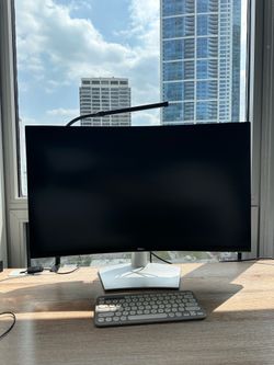 Dell S3221QS 32” 4K Curved Monitor – Excellent Condition