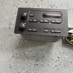 2006 GMC Sierra 2500 HD stereo