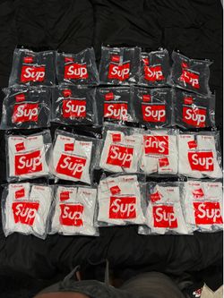 Supreme socks