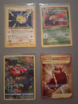 Pokémon Trading Cards Lot of 4