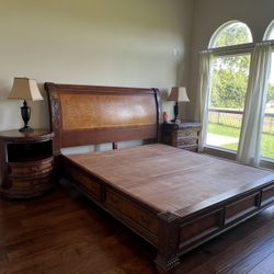California King Size Bed With 4 Storage Drawers and Two Night Stands