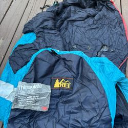 REI Women’s Sleeping bag + Liner 
