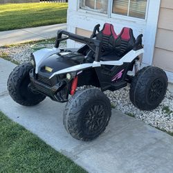 24V Mega Monster 4X4 UTV with parental remote control