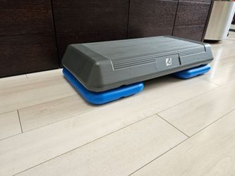 Aerobic Step Platform with Risers – Like New