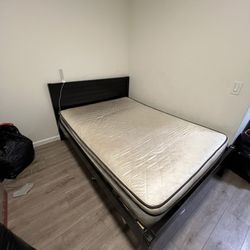 Full Size Bed With Frame 