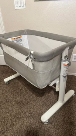 Bed side Bassinet electric swing