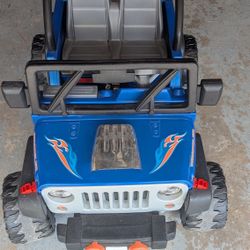 Power Wheels Hot Wheels Jeep Wrangler 12-V Ride On