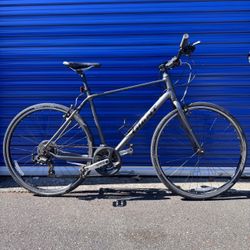 Giant Escape 3 Hybrid Road Bike Size Large