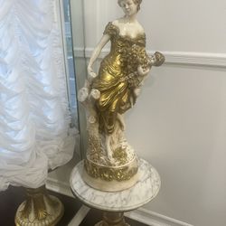 Beautiful Statue With Stand