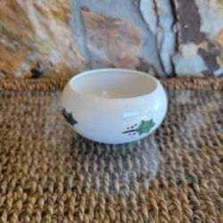 Extra Small Ceramic Holly Pot
Perfect For Succulents