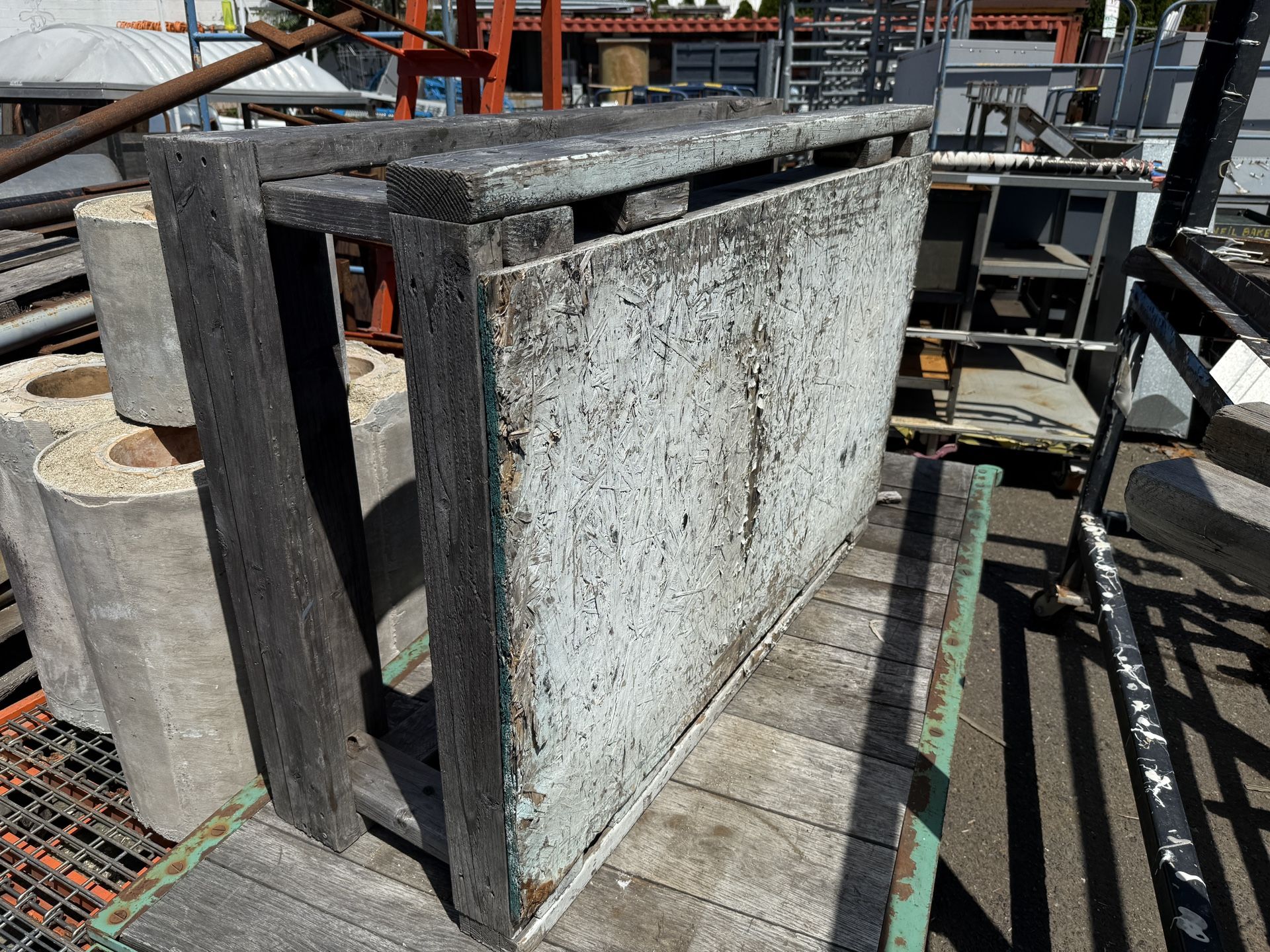 Raised Wood Pallet