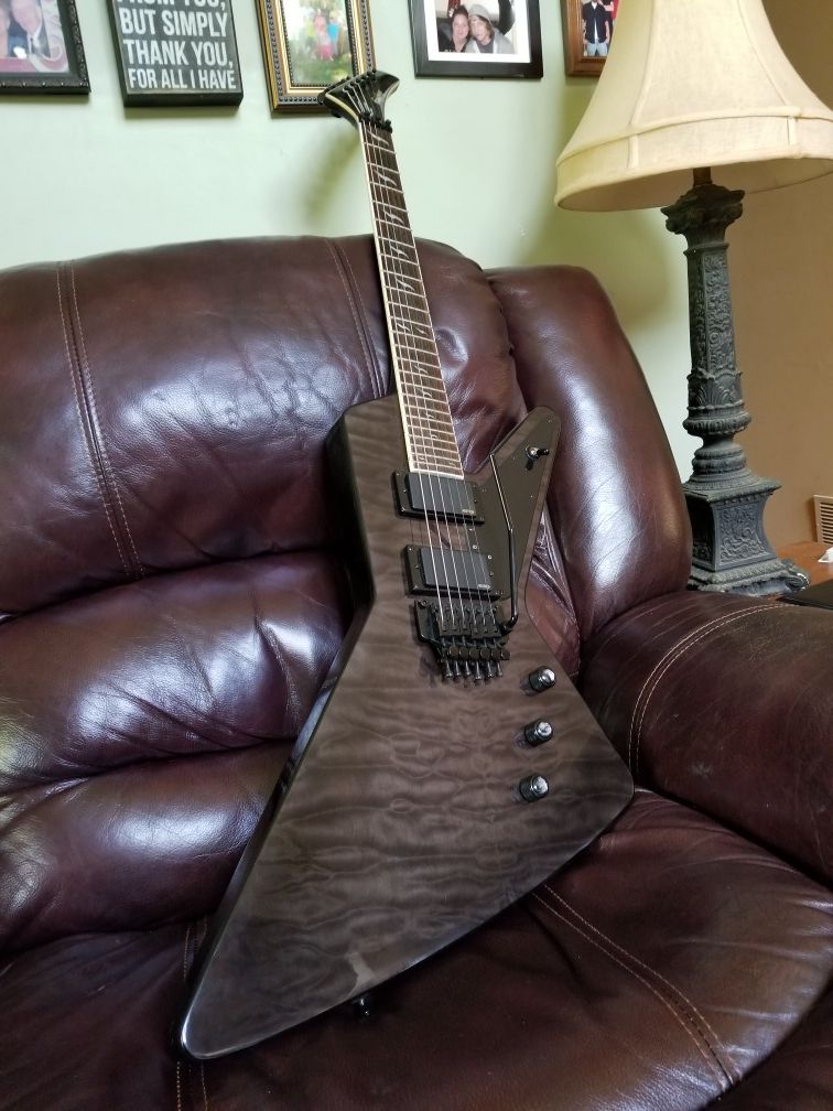 Rare Epiphone Futura Custom Prophecy Emgz Floyd rose mint condition