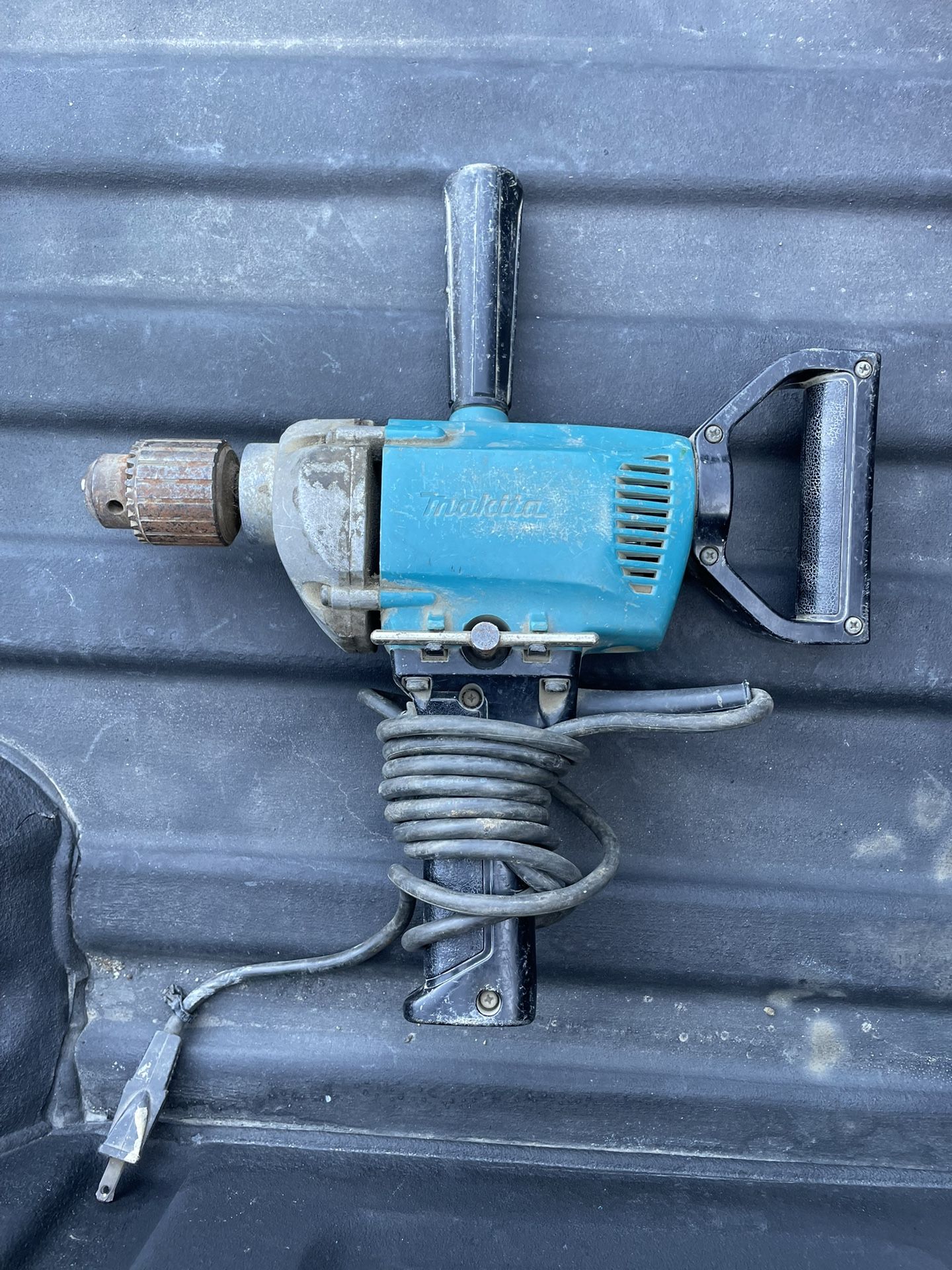 Makita 1/2 Spade Handle Drill