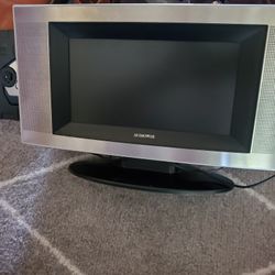 Audiovox  With Built-in DVD Small Pick  Up  In  Clovis  Sunnyside  Herndon 