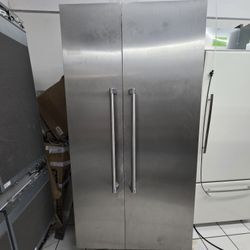 42" THERMADOR BUILT IN STAINLESS STEEL REFRIGERATOR 