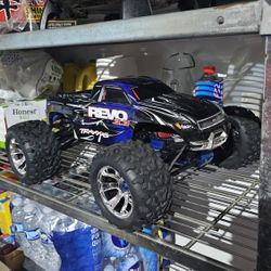 Traxxas Revo 3.3