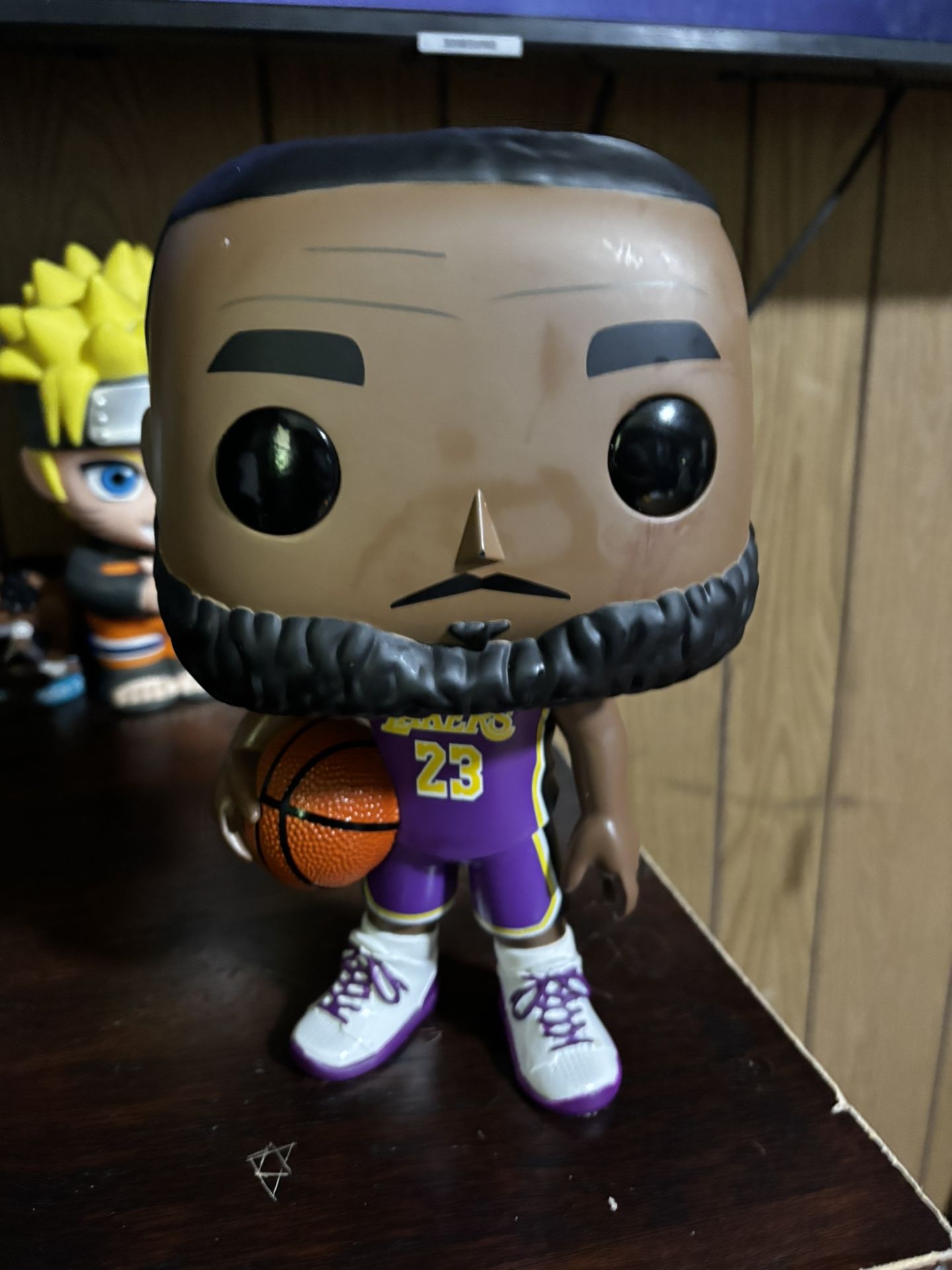LeBron funko Pop