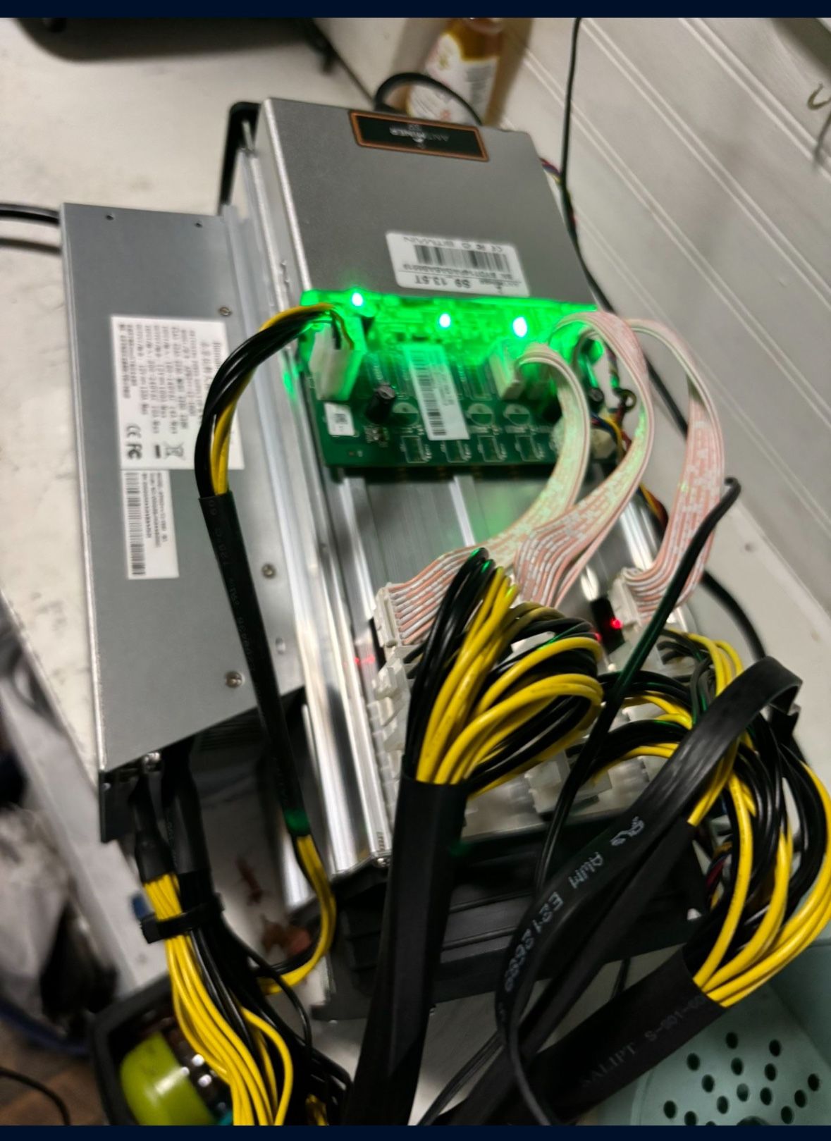 Antminer S9 with APW++ 1600w PSU & New Hub