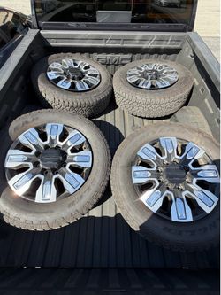 2025 gmc Denali OEM rims and tires