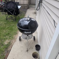 Weber Original Kettle Charcoal Grill 