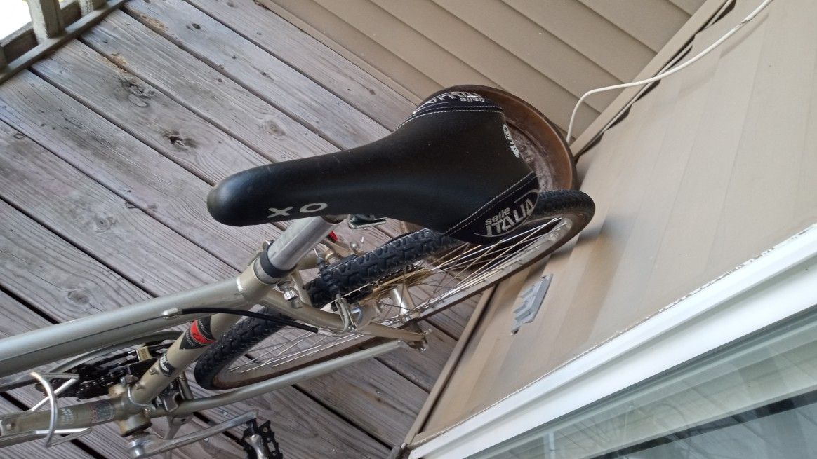 19' Trek 700 Bike