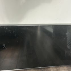 Brand New 48 Inch Tv With Roku Remote 