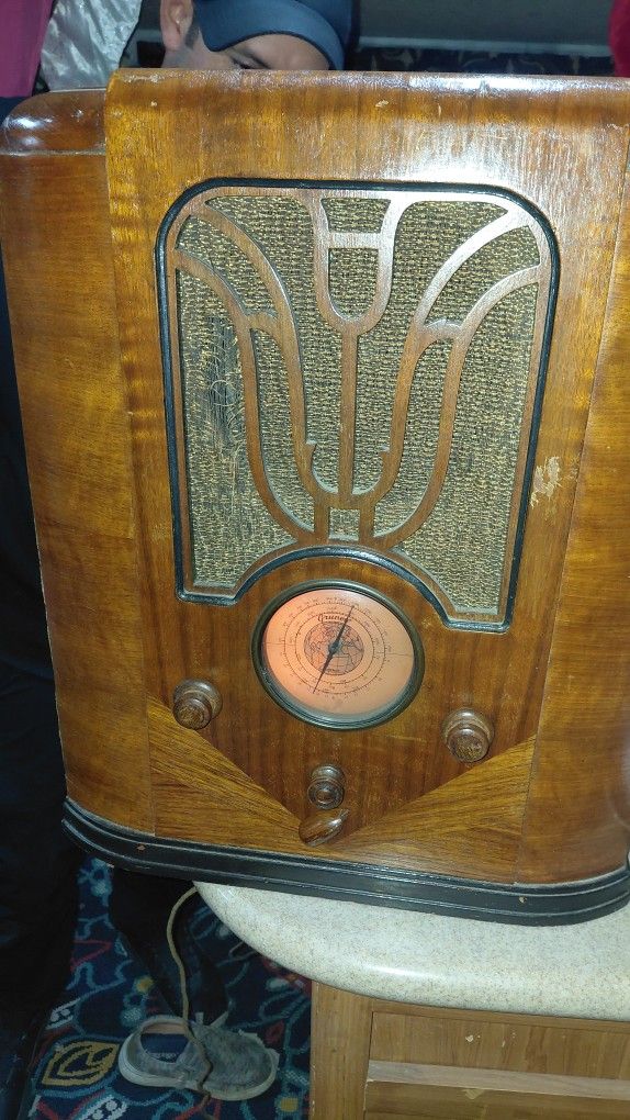Vintage Radio Receiver