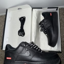 Black Supreme Nike Air Force One Low